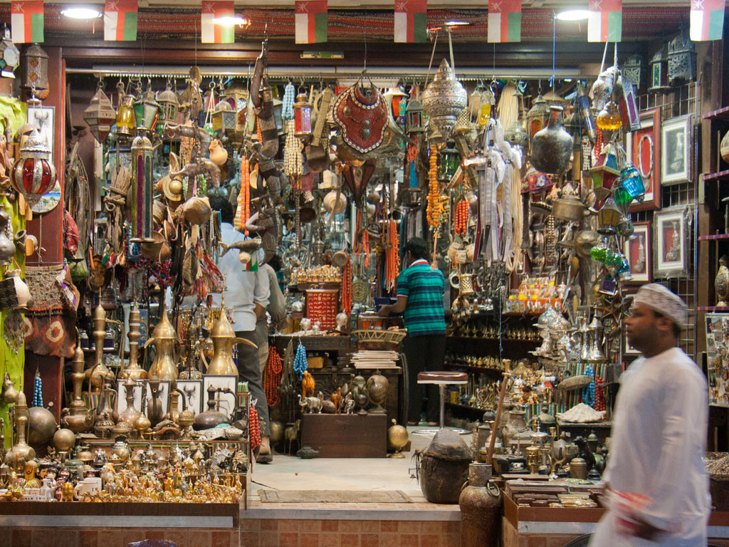 oman-old-muttrah-souk-w-shop-filled-with-knickknacks1